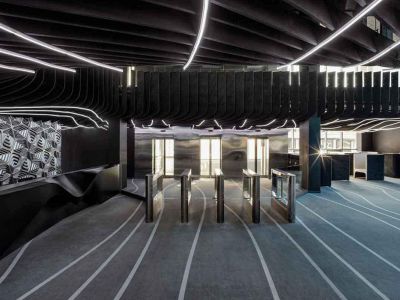 Холи БЦ “Європассаж”